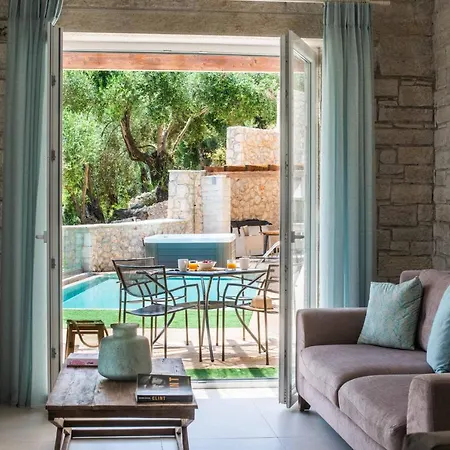 Jacaranda Villa *